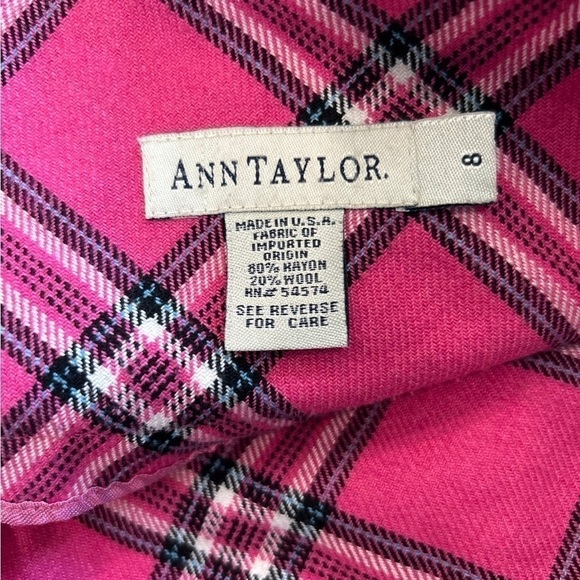 Vintage Ann Taylor pink plaid wool blend skirt in size 8 - Picture 3 of 3